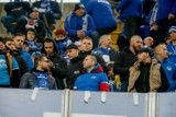 Gorąca atmosfera wśród Niebieskich na stadionie Jagiellonii! Zobacz ZDJĘCIA KIBICÓW Ruchu Chorzów na meczu z Jagiellonią w Białymstoku