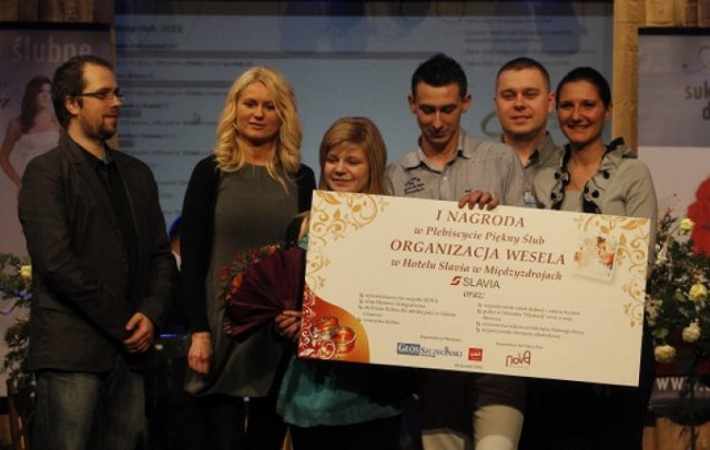 Dominika i Krzysztof, laureci plebiscytu "Piękny Ślub 2011"