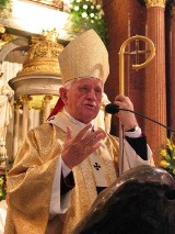 Arcybiskup Damian Zimoń zostanie Honorowym Obywatelem Katowic.