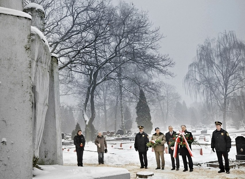 Pomnik Armii Czerwonej w Częstochowie oblany czerwoną farbą [ZDJĘCIA]