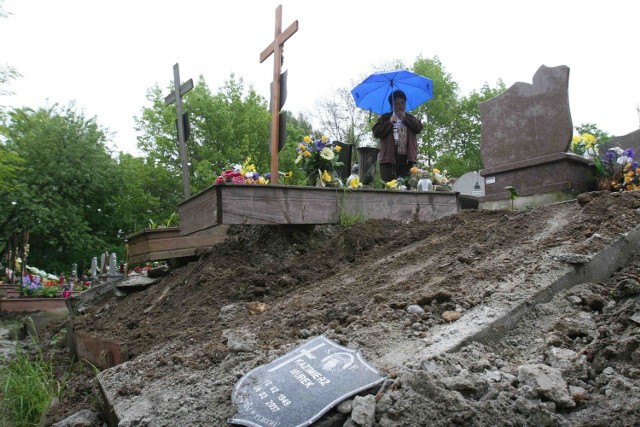 Osunięty cmentarz w Rydułtowach