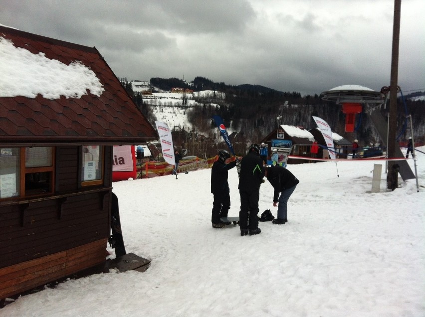 Snowboardziści pojeżdżą dziś w Wiśle Pasiekach za darmo [ZDJĘCIA]