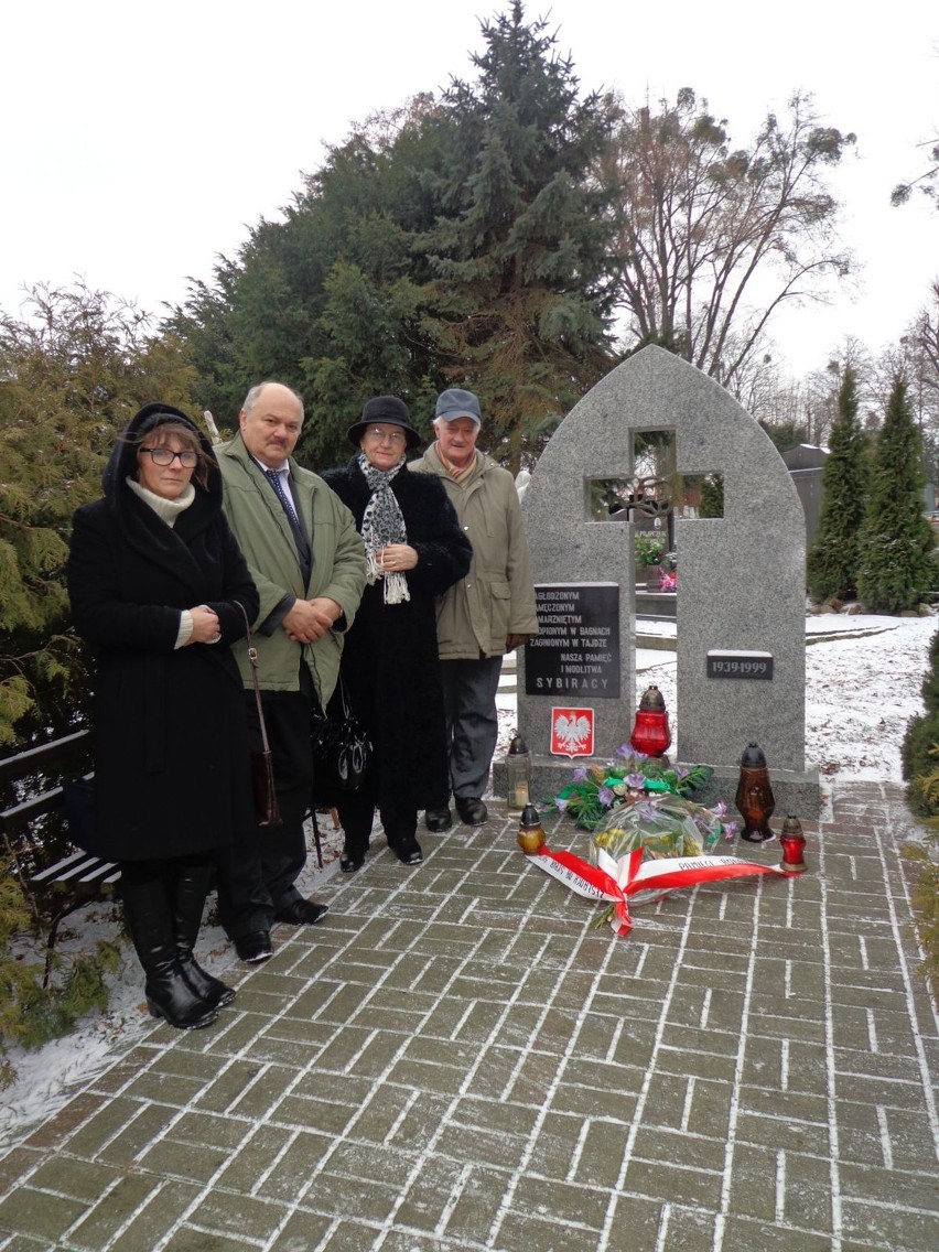 Racibórz: przy pomniku Sybiraka uczcili pamięć rodaków