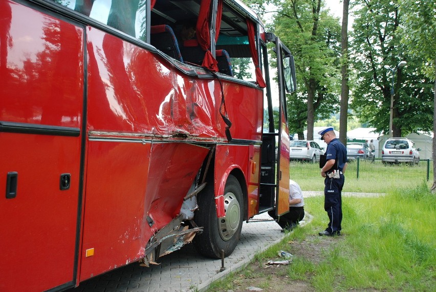 Autobus biorący udział w wypadku