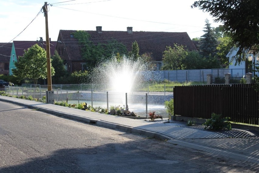 Stawek w Darnawie po odbudowie ma nawet fontannę