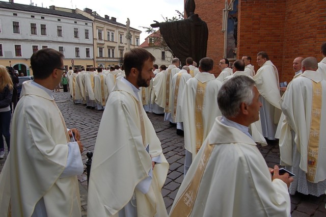 Przenosiny z parafii do parafii to jeden z elementów posługi kapłana