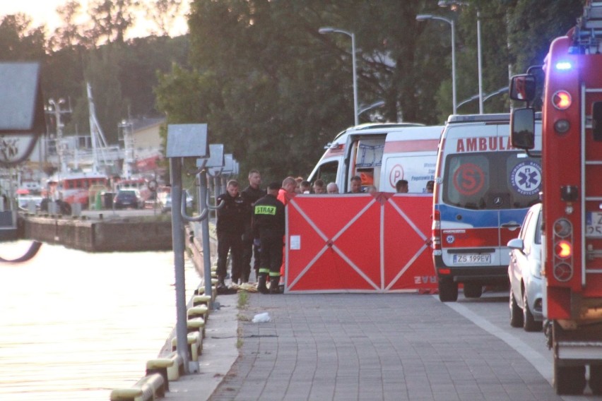 Darłowo: Rowerzysta wpadł do kanału portowego! Nie przeżył! Straszny dramat! [AKTUALIZACJA]