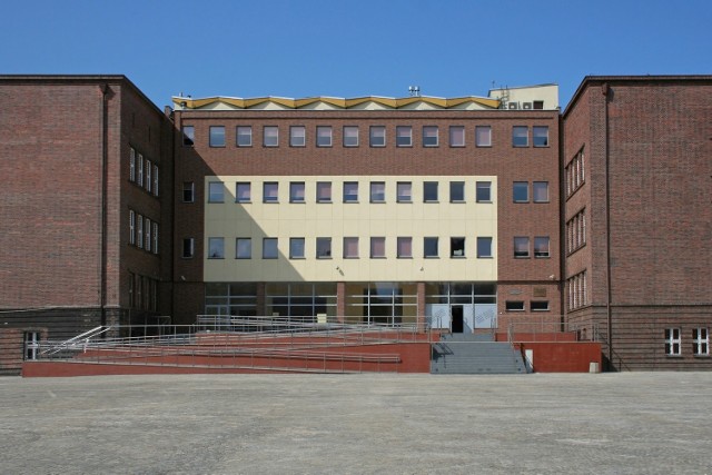 Budynek biblioteki w Bytomiu został najbrzydszym obiektem roku 2009