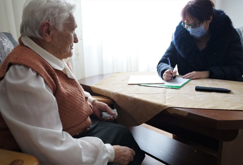 Chełm. Kiedy seniorzy będą mogli się zaszczepić przeciw COVID-19? Sprawdź!