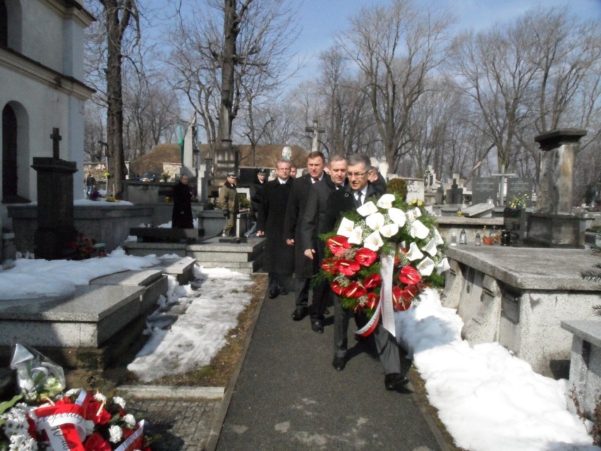 Marszałek Schetyna odwiedził grób posła Grzegorza Dolniaka [WIDEO]