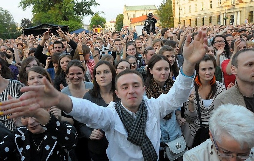 Koncert Chwały na placu Litewskim