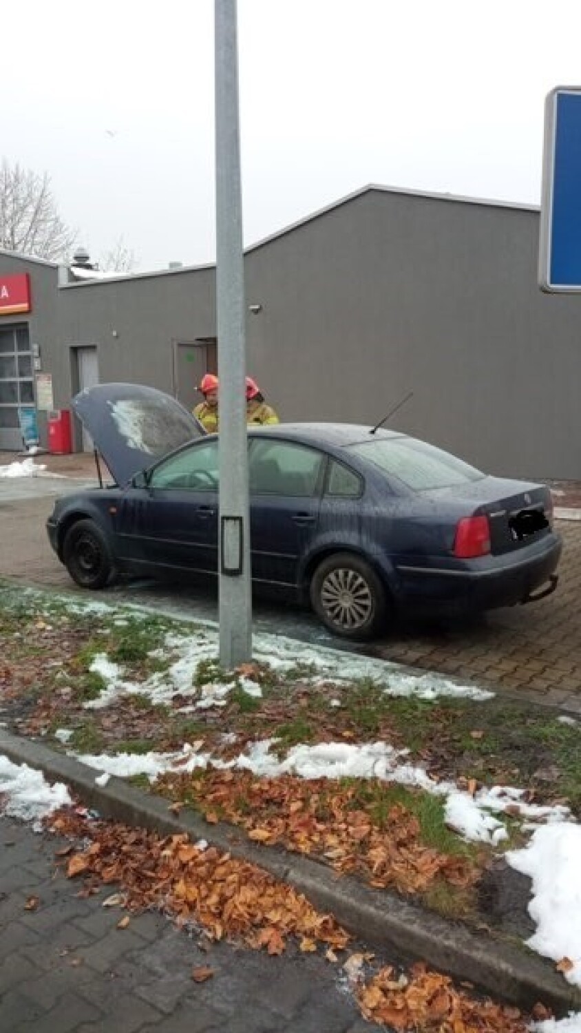 Gdynia. Pożar samochodu osobowego przy Morskiej.23.11.2022...