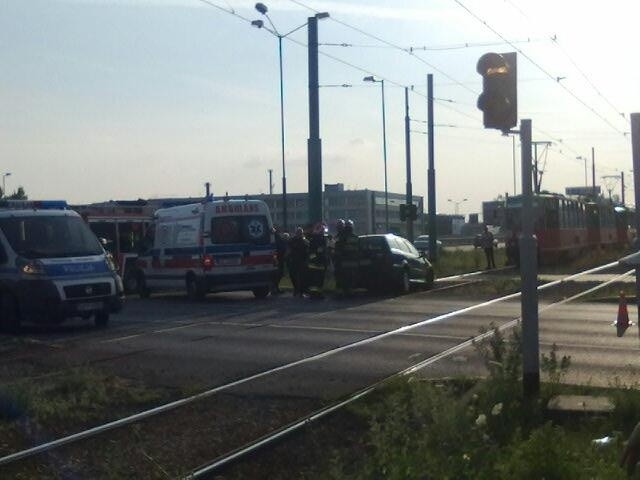 Katowice: Wypadek na skrzyżowaniu Chorzowskiej i Grundmanna [ZDJĘCIA]
