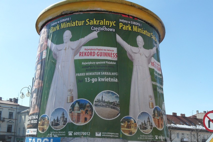 Pomnik Jana Pawła II w Częstochowie jeszcze nie został postawiony. Przez pogodę [ZDJĘCIA]