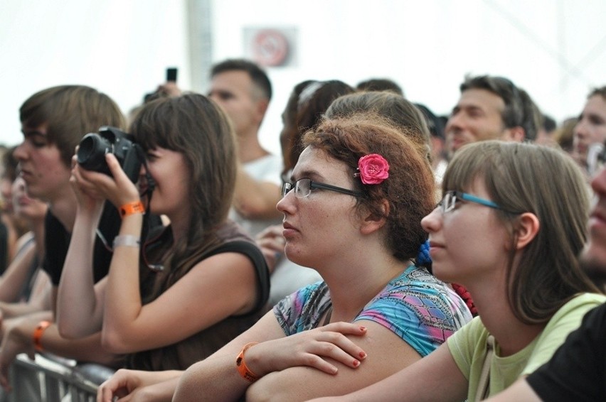 Off Festiwal 2012. Dzień drugi festiwalu w obiektywie Wojciecha Mateusiaka [ZDJĘCIA]