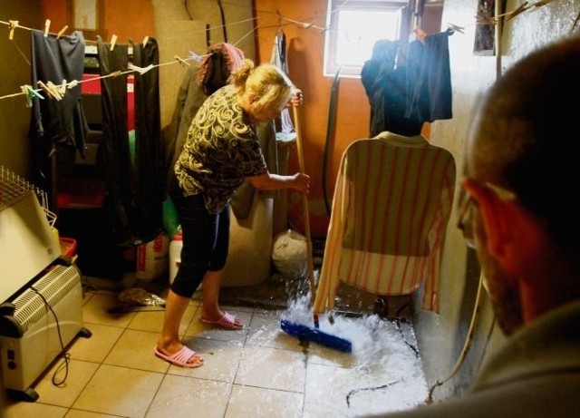 Elżbieta Bogaczyk od poniedziałkowego dramatu próbuje wysprzątać swoją nieruchomość