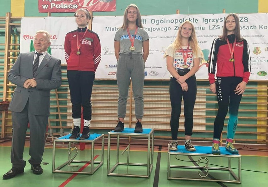 Medale młodych zawodników Feniksa Pesty Stargard. Brawo Nikola, brawo Filip 