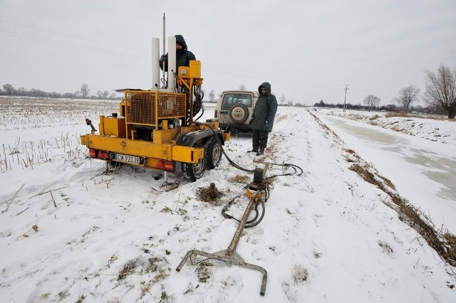 Prace geologiczne przy "siódemce" w styczniu 2010