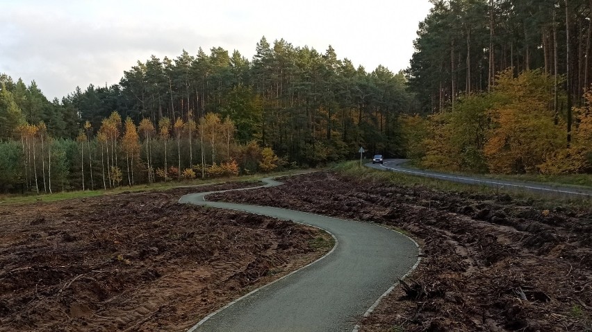 Pod Bydgoszczą powstają drogi rowerowe. Cykliści mają jednak zastrzeżenia. Słusznie?