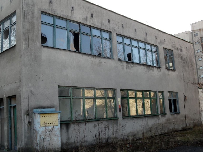 Niszczejący budynek po żłobku w Wodzisławiu Śl.