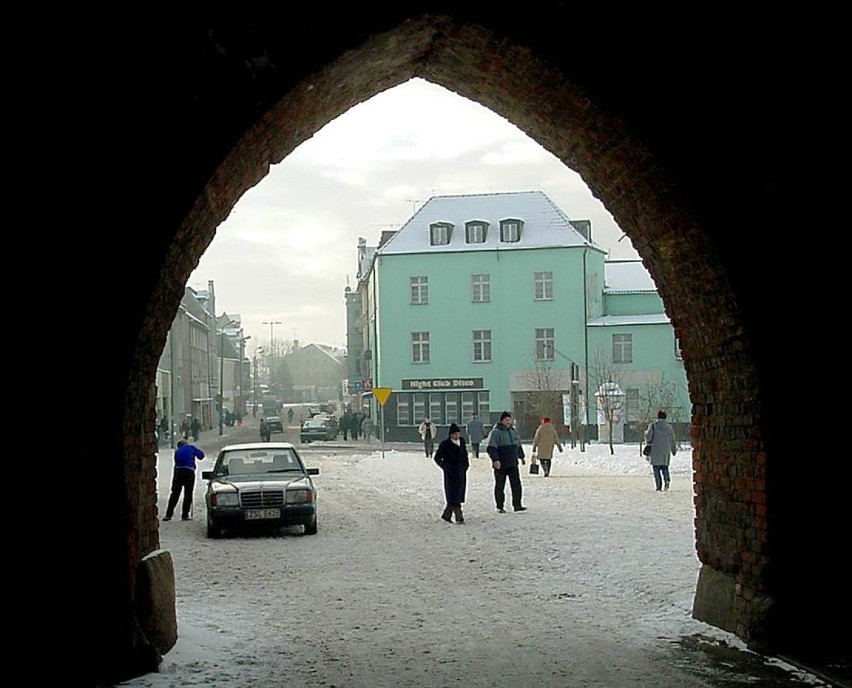 Sławno w 2003 roku. Jak wyglądało centrum miasta? [ZDJĘCIA]