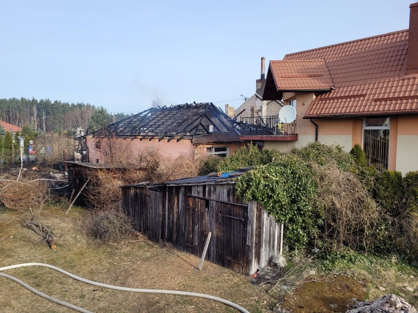 W wyniku pożaru stolarni w Osiu ucierpiały dwie osoby w tym...