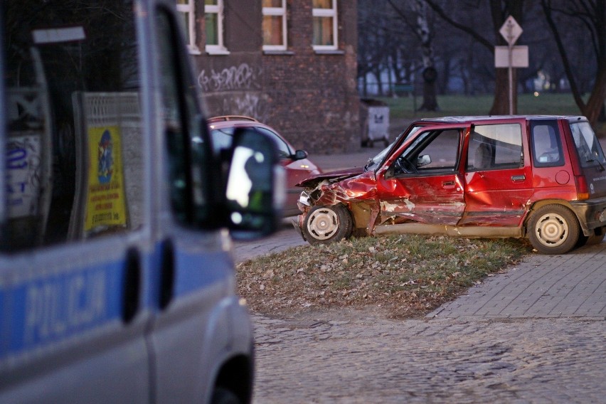 Wrocław: Wypadek na ul. Hubskiej (ZDJĘCIA)