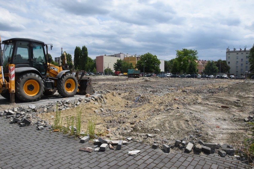 Na byłym targowisku w centrum Opola powstaną mieszkania.