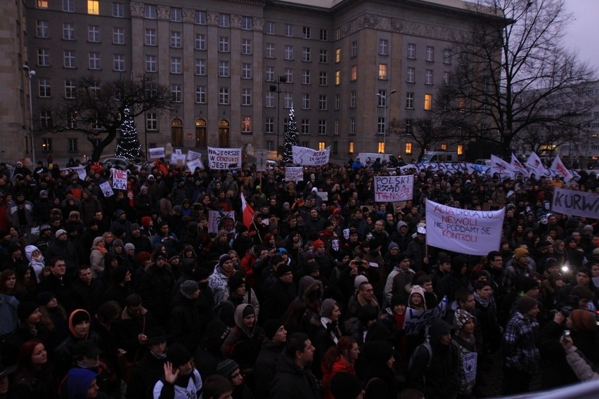Protest przeciwko ACTA w Katowicach [ZDJĘCIA i WIDEO]