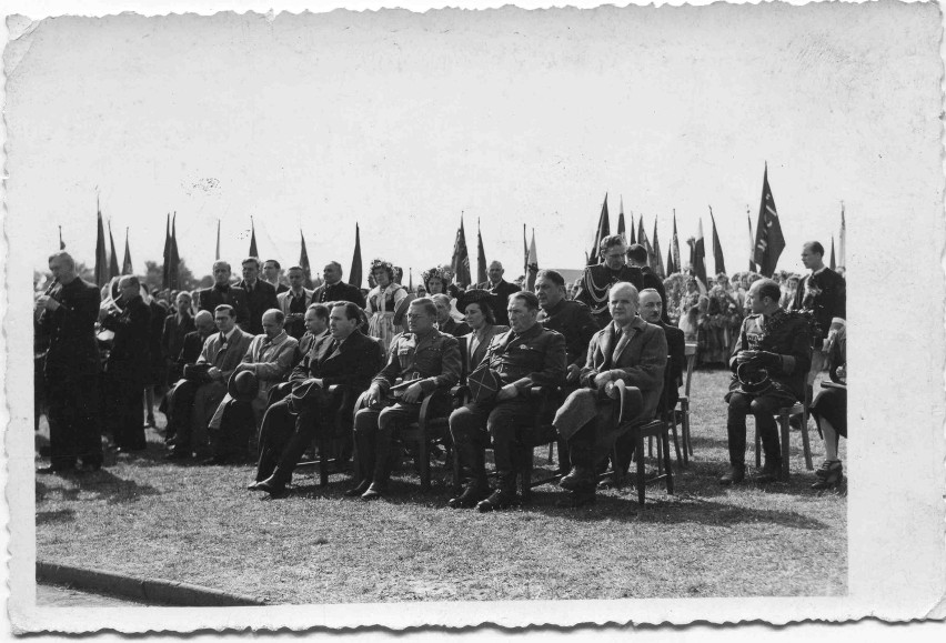 Uroczystość w Gliwicach w 1945