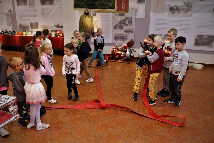 Strażackie wystawy w Muzeum Regionalnym w Pleszewie robią prawdziwą furorę