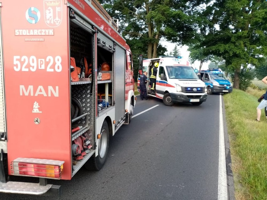 Wypadek w Pruścach pod Rogoźnem. Jedna osoba trafiła do szpitala