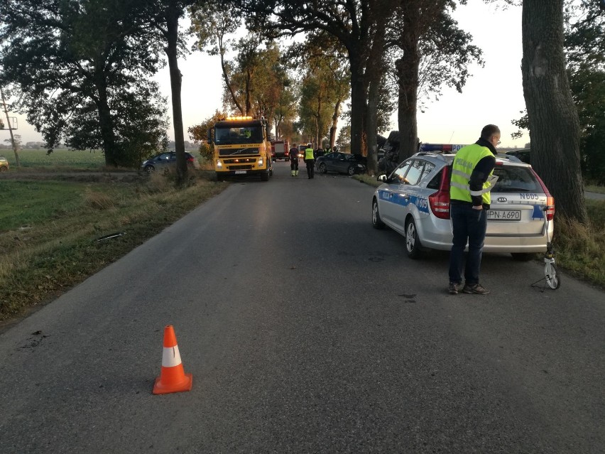 Nowy Dwór Gdański. Wypadek - zderzenia traktora z samochodem...