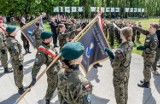 Gdańsk. Ślubowali godne naśladowanie wzorów przedwojennego korpusu kadetów. Uroczystości pod pomnikiem Obrońców Wybrzeża na Westerplatte