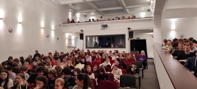 Prelekcja strażaków w Teatrze Miejskim. Koncert Kapeli PSP