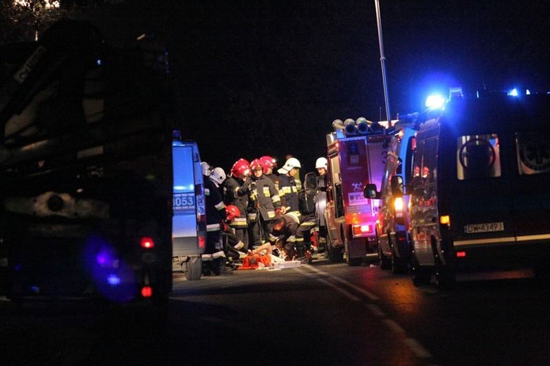 Śmiertelny wypadek na drodze do Jelcza-Laskowic (ZDJĘCIA)