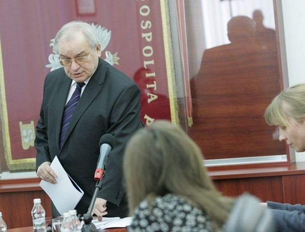 Dyrektor Biblioteki Ślaskiej Jan Malicki na konferencji prasowej