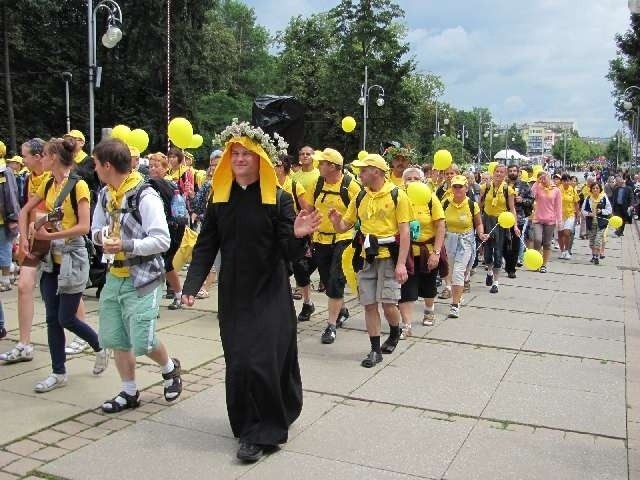 Pielgrzymka Diecezji Bielsko-Żywieckiej dotarła na Jasną Górę [ZDJĘCIA]