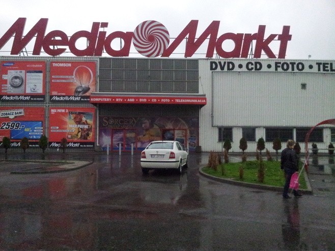 Napad na Media Markt w Katowicach: Zarzuty dla włamywacza