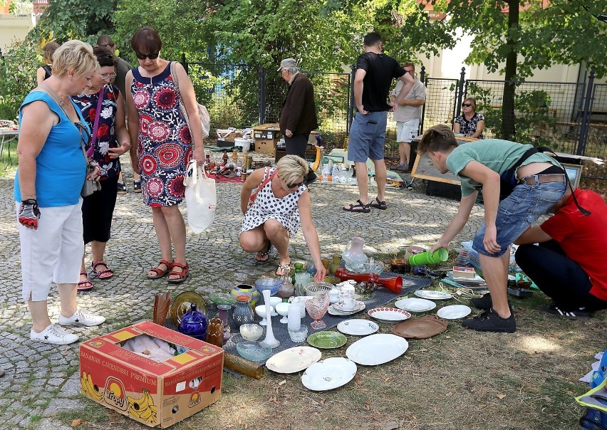 W niedzielę odwiedziliśmy Targ Staroci na Księżym Młynie....