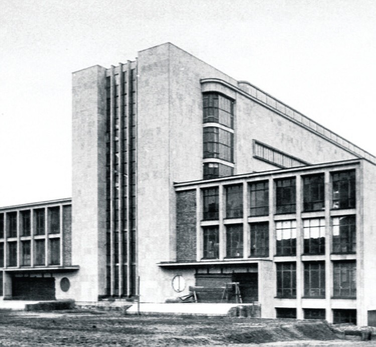 Modernistyczny gmach Muzeum Śląskiego, zniszczony w czasie...