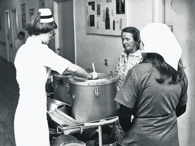 Tak wyglądało karmienie pacjentów w dolnośląskich szpitalach 30 lat temu