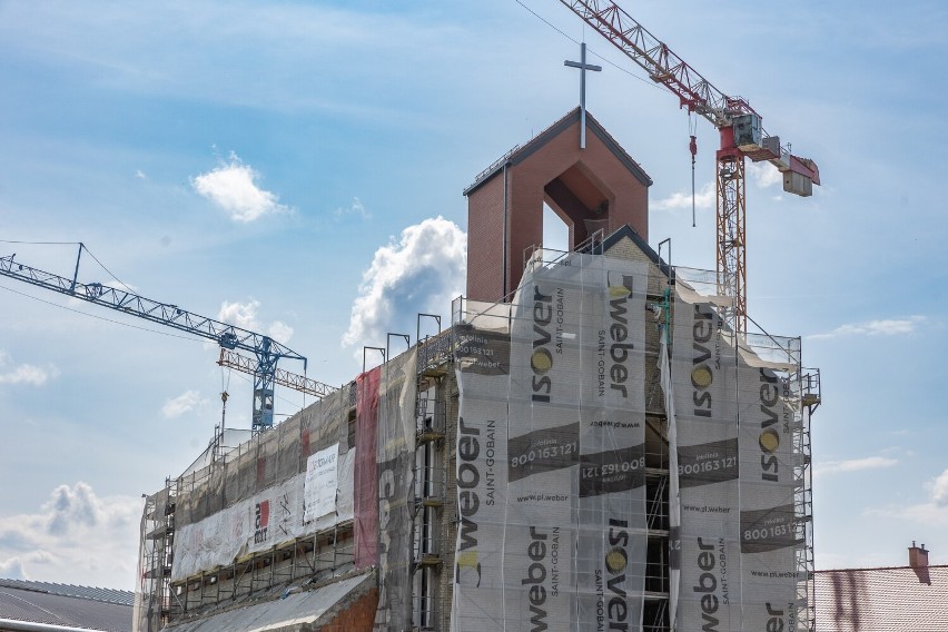 Postępują prace przy budowie kościoła św. Jana Pawła II na...