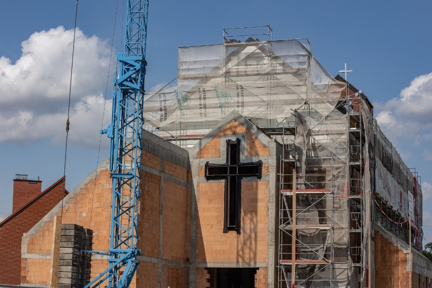 Postępują prace przy budowie kościoła św. Jana Pawła II na...