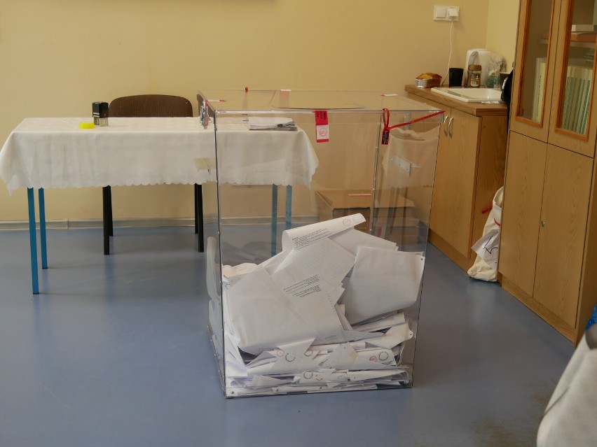 Mieszkańcy gminy Grodzisk głosują. Trwają wybory samorządowe...