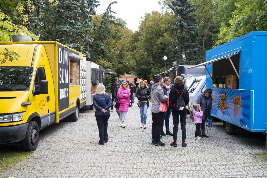 Żoliborz świętuje! Trwa Festiwal Streetfoodu i Urodziny Placu Wilsona. Mnóstwo atrakcji dla mieszkańców