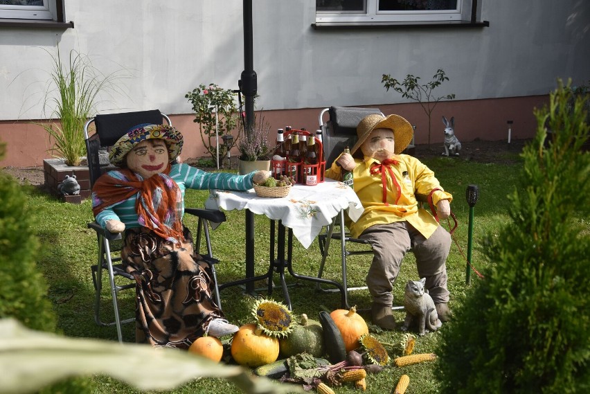 Dożynkowe ozdoby w Mełpinie. Tak mieszkańcy udekorowali swoją miejscowość na tegoroczne Święto Plonów [zdjęcia]