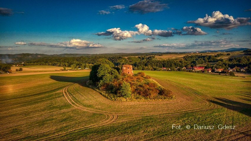 Niezwykły region wałbrzyski. Wiatrak holenderski w Starych Bogaczowicach (ZDJĘCIA)