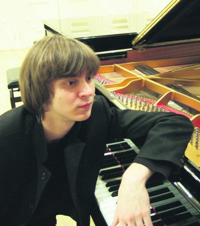 Kopaczewskij pierwszy konkurs pianistyczny wygrał w wieku 10 lat