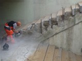 Rozpoczął się remont schodów przy ul. Kiwerskiego 3